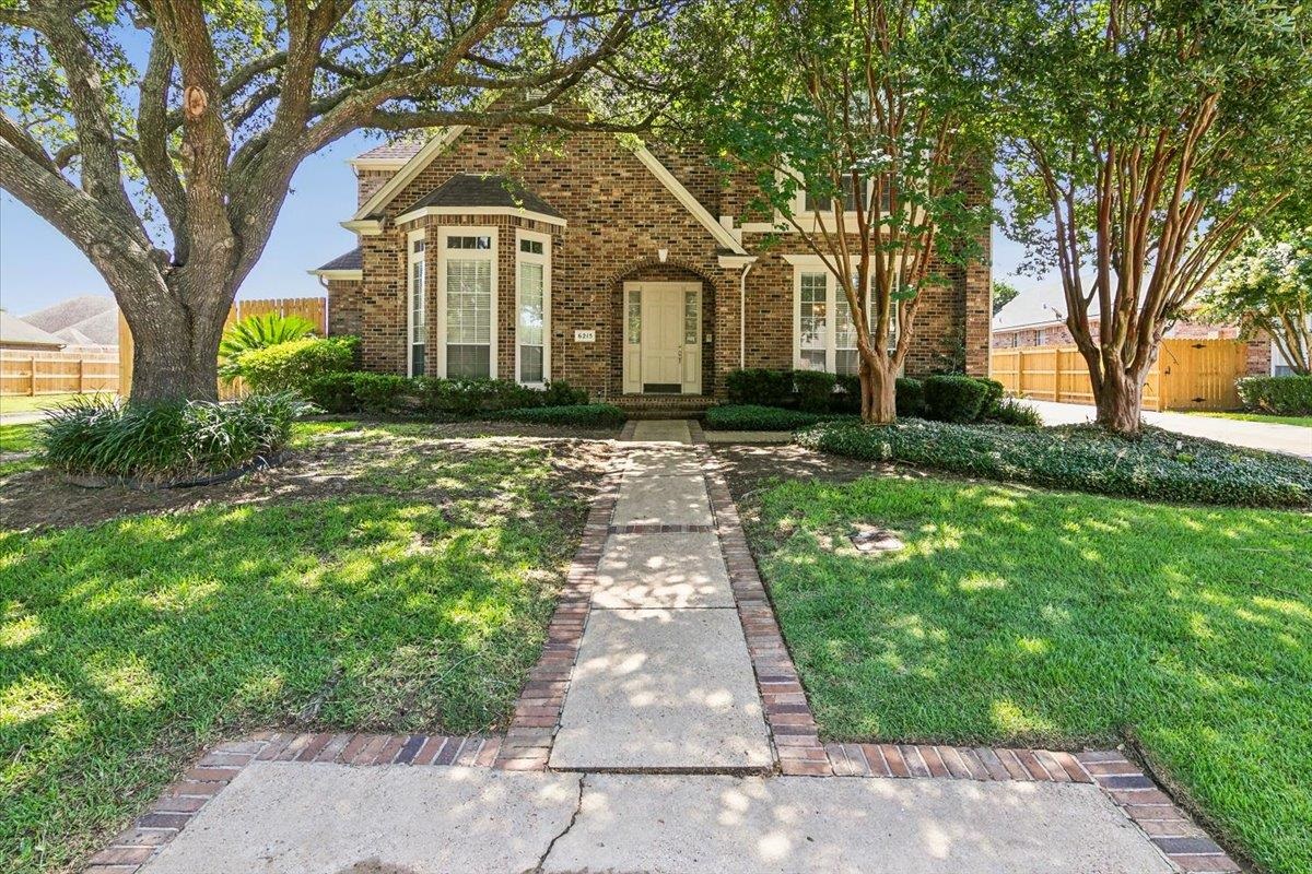 Regina Ln, Beaumont, TX 77706