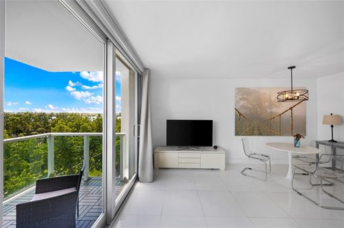 apt-328-1000 West Ave, Miami Beach, FL, 33139-4716 | Card Image