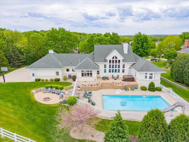 5571 Surrey Ln, House other with 4 bedrooms, 4 bathrooms and null parking in WESTPORT WI | Image 4