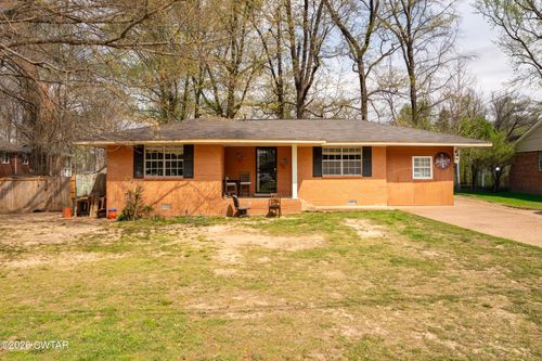 205 Holiday Dr, Jackson, TN, 38305-3720 | Card Image