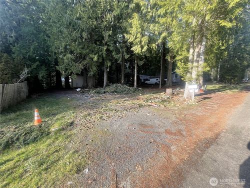 81 E Annas Way, Shelton, WA, 98584-9019 | Card Image