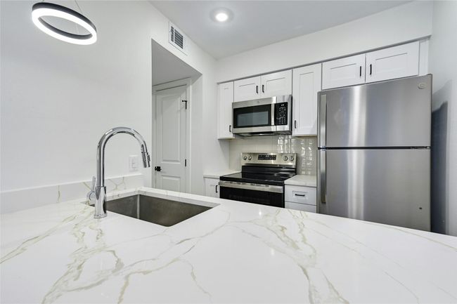 APT-103 - 202 E 45 Th St, Condo with 1 bedrooms, 1 bathrooms and null parking in Austin TX | Image 9