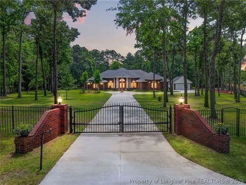 2204 Honey Ln, Hope Mills, NC, 28348-9099 | Card Image