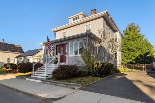 61 Read St, Winthrop, MA, 02152-2739 | Card Image