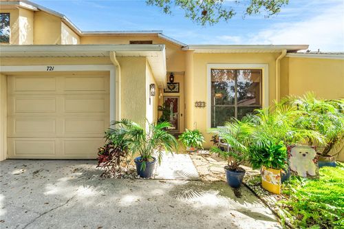 721 Swan Ln, ALTAMONTE SPRINGS, FL, 32701-7670 | Card Image
