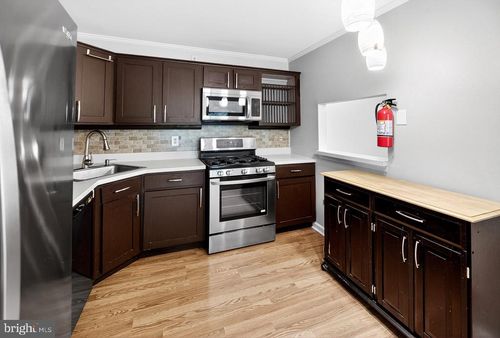 19 Hemlock Ct, TRENTON, NJ, 08619-4628 | Card Image