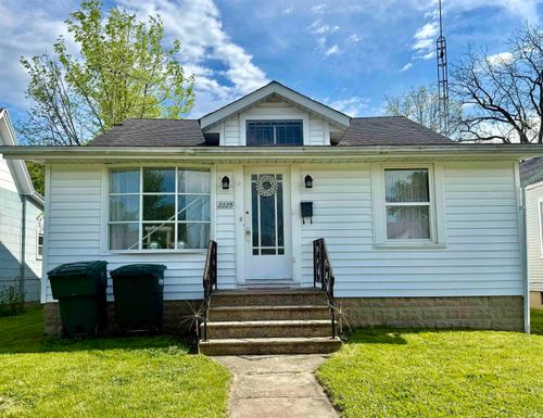 2225 W 7th St, Muncie, IN, 47302-1601 | Card Image