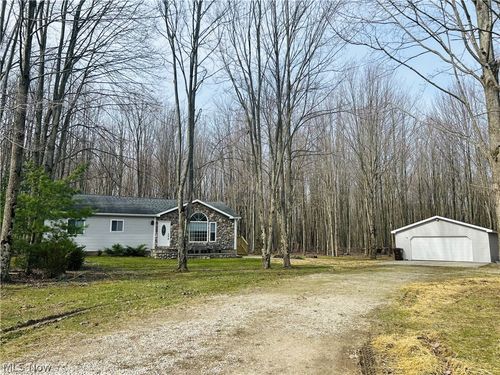 6453 Brandywine Dr, Andover, OH, 44003-9209 | Card Image