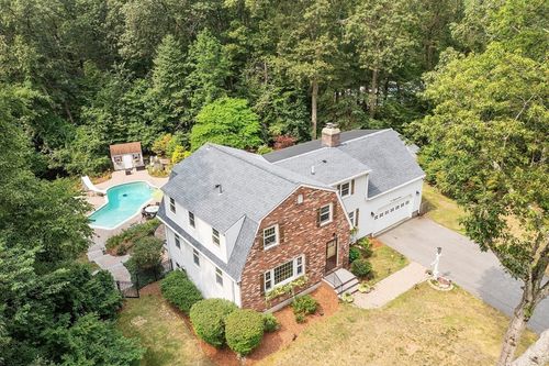 1 Wagontrail Rd, Chelmsford, MA, 01824-2036 | Card Image