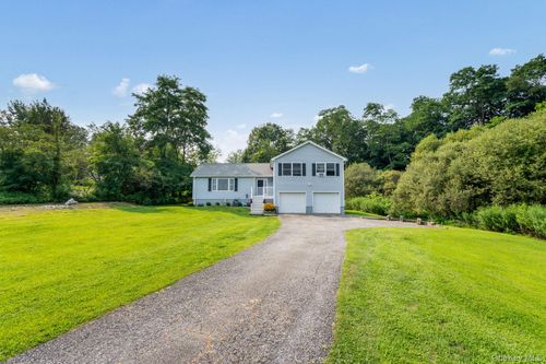 23 Country View Rd, Millerton, NY, 12546-4911 | Card Image