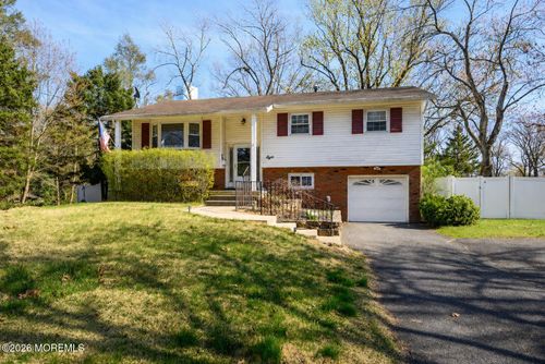 8 Holiday Rd, Manalapan, NJ, 07726-2710 | Card Image