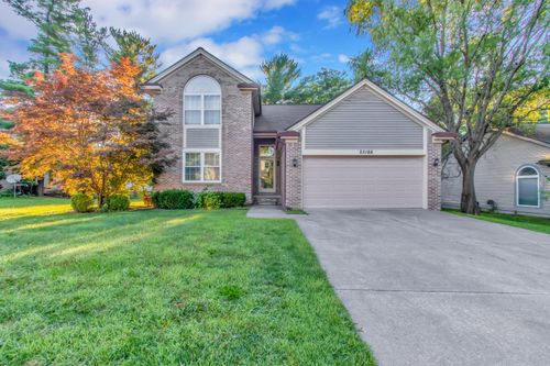 23188 Potomac Cir, Farmington Hills, MI, 48335-3308 | Card Image