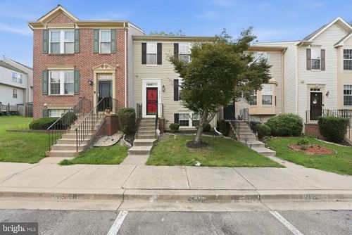 2015 S Anvil Ln, TEMPLE HILLS, MD, 20748-4282 | Card Image