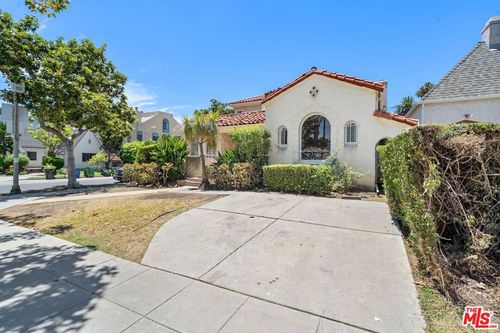 227 S Stanley Dr, Beverly Hills, CA, 90211-3004 | Card Image