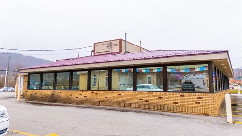 881 National Rd, Bridgeport, OH, 43912-1464 | Card Image