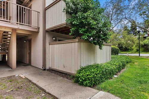 385 Camelback Rd, Pleasant Hill, CA, 94523-1367 | Card Image