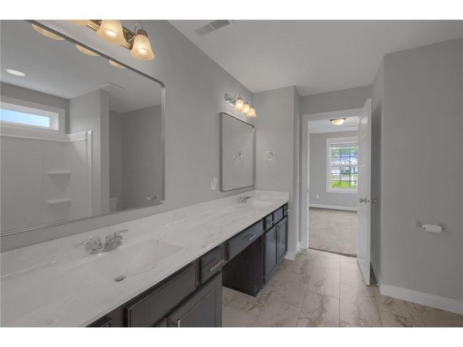 Jack and Jill Shared Bath with double Vanity | Image 41
