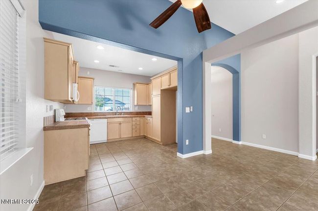 158 Desert Springs Ln, House other with 3 bedrooms, 2 bathrooms and 2 parking in Fernley NV | Image 12