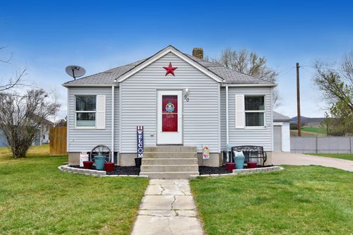 90 S Railroad Ave, Arimo, ID, 83214-7705 | Card Image