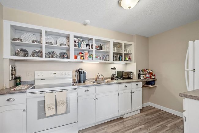 APT-14 - 144 West St, Condo with 1 bedrooms, 1 bathrooms and 1 parking in Leominster MA | Image 13