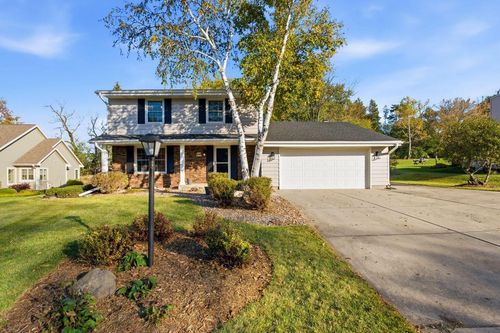 W162N8340 Tamarack Drive, Menomonee Falls, WI, 53051 | Card Image