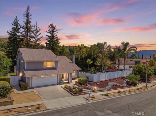 6 Peregrine Cir, Oak Park, CA, 91377-1321 | Card Image