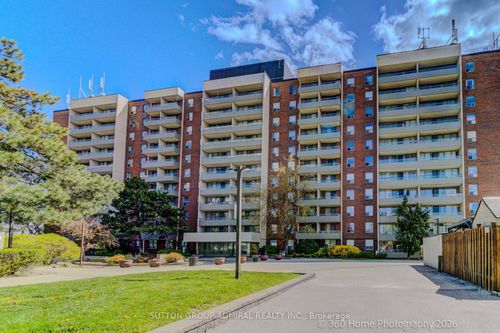 106-1 Four Winds Dr, North York, ON, M3J2T1 | Card Image