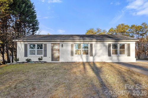 220 Valleybrook Ln, Troutman, NC, 28166-9645 | Card Image