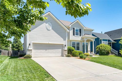 12381 S Race St, Olathe, KS, 66061-7846 | Card Image