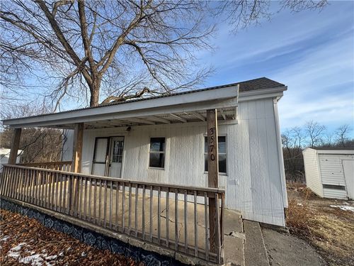 3570 Ridge Rd, Zanesville, OH, 43701-8988 | Card Image