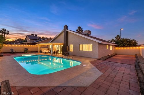 6931 Wedgewood Way, Las Vegas, NV, 89147-4450 | Card Image