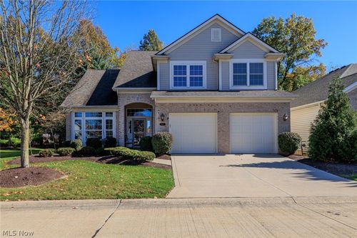 15271 Oak Hollow Lane, Strongsville, OH, 44149 | Card Image