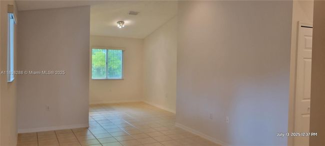 APT-201 - 2125 Nw 77 Th Way, Condo with 3 bedrooms, 2 bathrooms and null parking in Pembroke Pines FL | Image 8