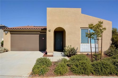 1532 Sky Vista Way, Beaumont, CA, 92223-3482 | Card Image