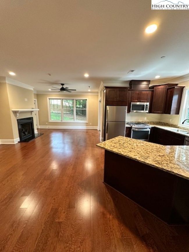 APT-102 - 155 Gateway Dr, Condo with 2 bedrooms, 2 bathrooms and null parking in Boone NC | Image 9