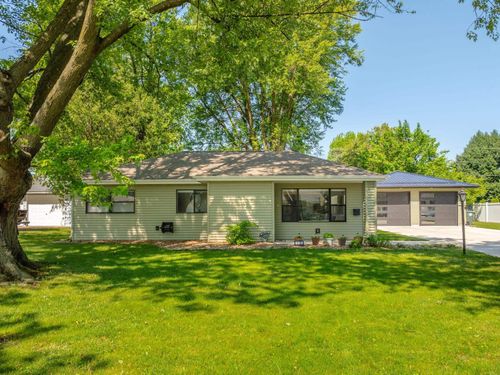 1336 S Hill Dr, Waterloo, IA, 50701-4963 | Card Image