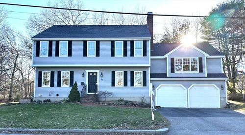 81 Parish Rd, Needham, MA, 02494-1035 | Card Image