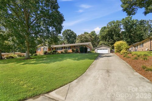 3282 Woodchuck Dr, Kannapolis, NC, 28081-8404 | Card Image