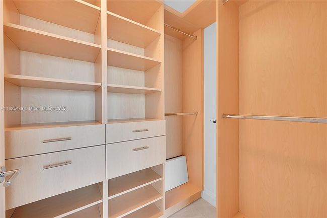 APT-1211 - 1 N Ocean Blvd, Condo with 2 bedrooms, 2 bathrooms and null parking in Pompano Beach FL | Image 26
