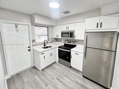 apt-a-226 Sw 6th St, Dania Beach, FL, 33004-3977 | Card Image