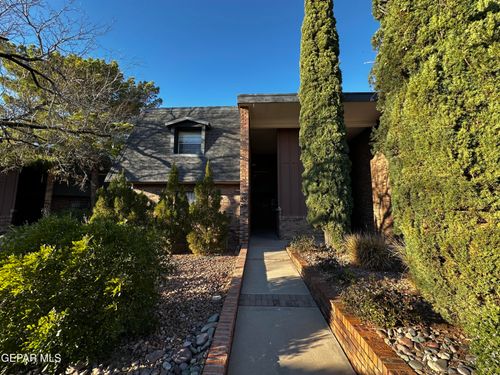 39-4800 N Stanton Street, El Paso, TX, 79902 | Card Image