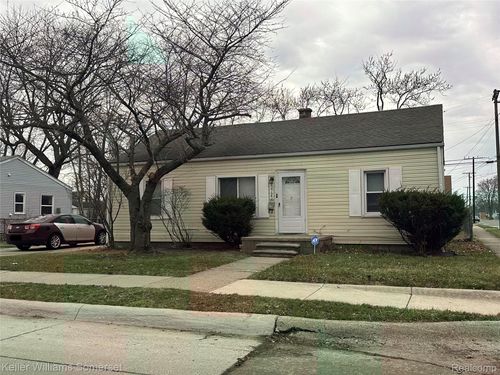 13723 Hendricks Ave, Warren, MI, 48089-2803 | Card Image