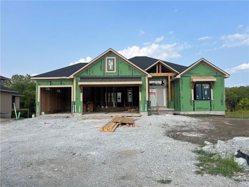 2805 Sw Heartland Rd, Lee's Summit, MO, 64082-4223 | Card Image