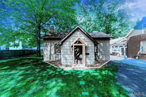 319 Union St, Staunton, IL, 62088-1435 | Card Image