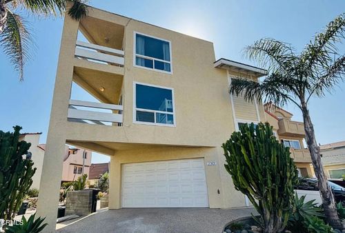 2301 Chico Ct, Oxnard, CA, 93035 | Card Image