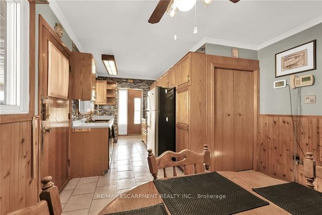 135 Nash Rd N, House other with 3 bedrooms, 2 bathrooms and 5 parking in Hamilton ON | Image 18