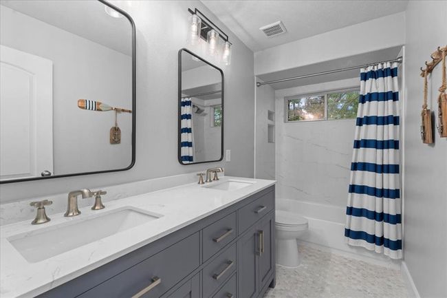 19419 Creek Run Dr, House other with 4 bedrooms, 4 bathrooms and 3 parking in Spring TX | Image 37