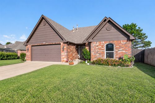8105 Elder Ave, Broken Arrow, OK, 74011-8270 | Card Image