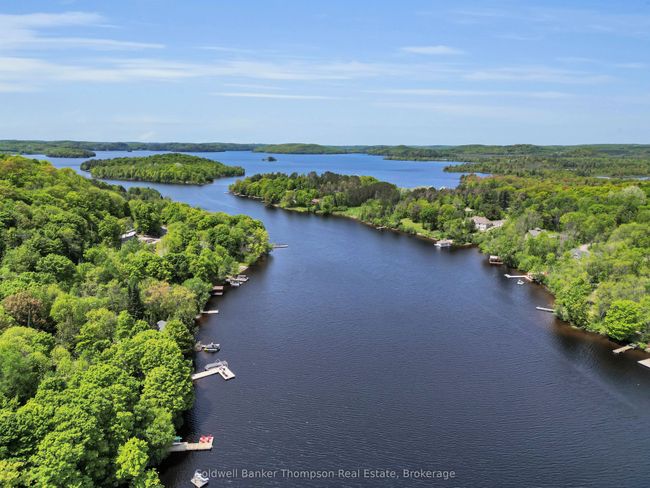 254 Lakeshore Rd, House other with 3 bedrooms, 2 bathrooms and 4 parking in Huntsville ON | Image 44