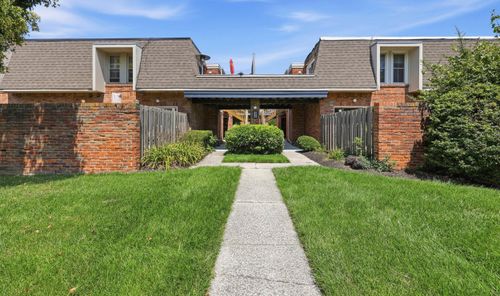 a-1512 Lafayette Dr, Upper Arlington, OH, 43220-6805 | Card Image
